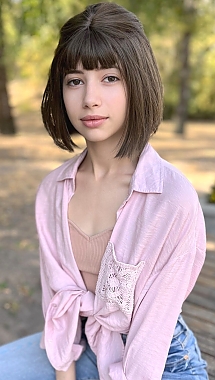 Alina Cherkasy 2215092