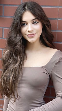 Mariia Ivano-Frankivsk 2381706
