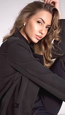 Anna Kyiv 2384377