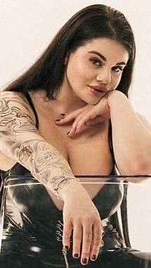 Polina Kyiv 2387229