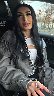 Mariia Kharkiv 2391404