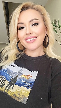 Lina Milan 2393386