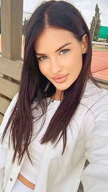 Yana Bucharest 2397709