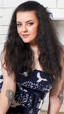 Anna Kharkov 976220